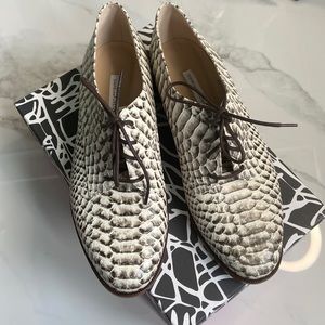 Diane Von Furstenberg Oxford shoes